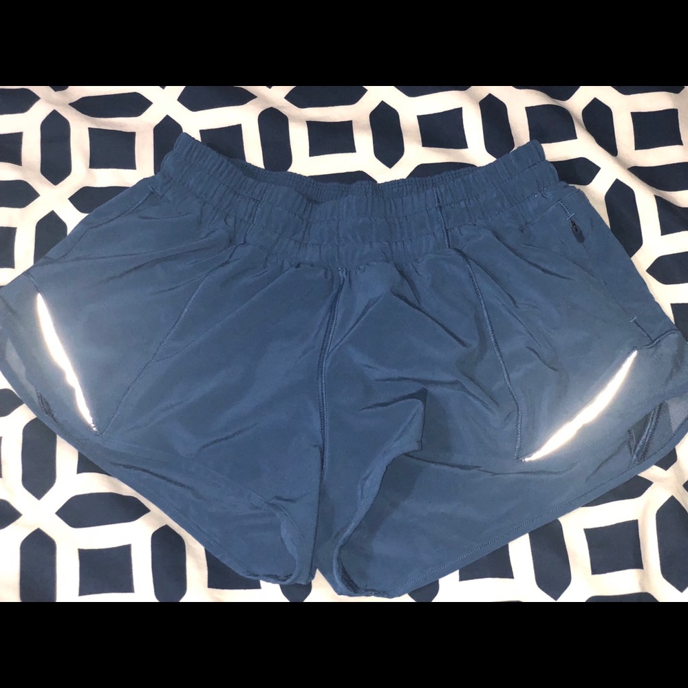 *REAL* Lululemon Hotty Hot Short 2.5 Size 4